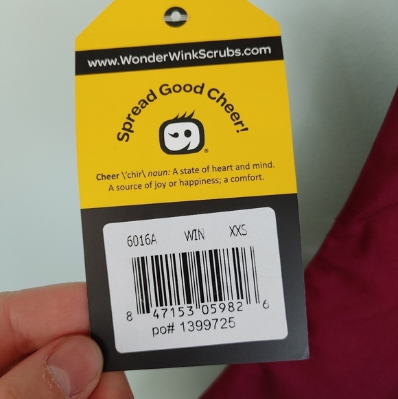 Wonder Wink | scrub top - Picture 7 of 7